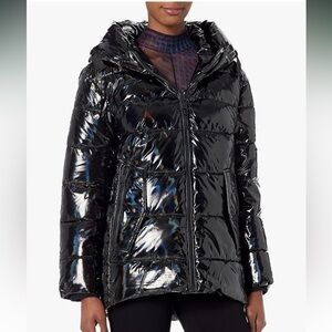 DKNY Womens Snap-Side Glossy Puffer Outerwear Jacket- 
Size M